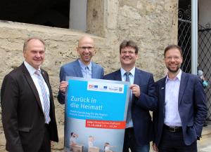 Aufnahme von der Pressekonferenz mit Andreas Heller (Landrat SHK), Wilfried Röpke (Wirtschaftsförderung Jena), Andreas Knuhr (Thüringer Agentur für Fachkräftegewinnung) und Dr. Thomas Nitzsche (Oberbürgermeister Jena) (v.l.n.r.) 